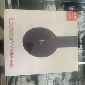 Studio 3 wireless Beats by Dre